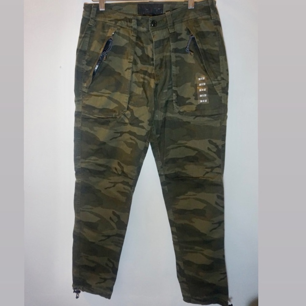 Abercrombie & Fitch Camo Joggers